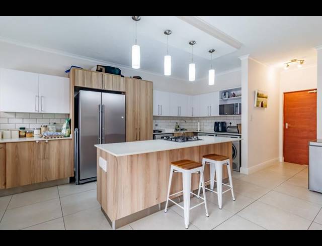 2 BEDROOM APARTMENT FOR SALE IN GOLDEN FIELDS ESTATE